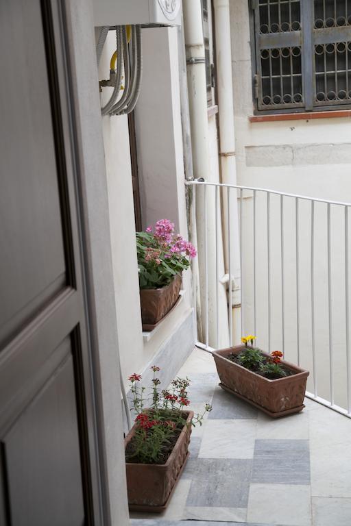 Sirhouse - Boutique Apartment In Ortigia Syrakus Zimmer foto